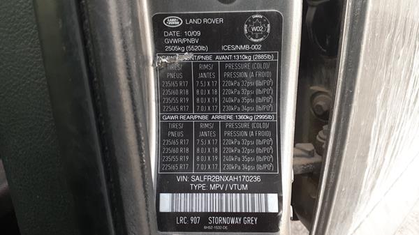 Photo 2 VIN: SALFR2BNXAH170236 - LAND ROVER LR 2 