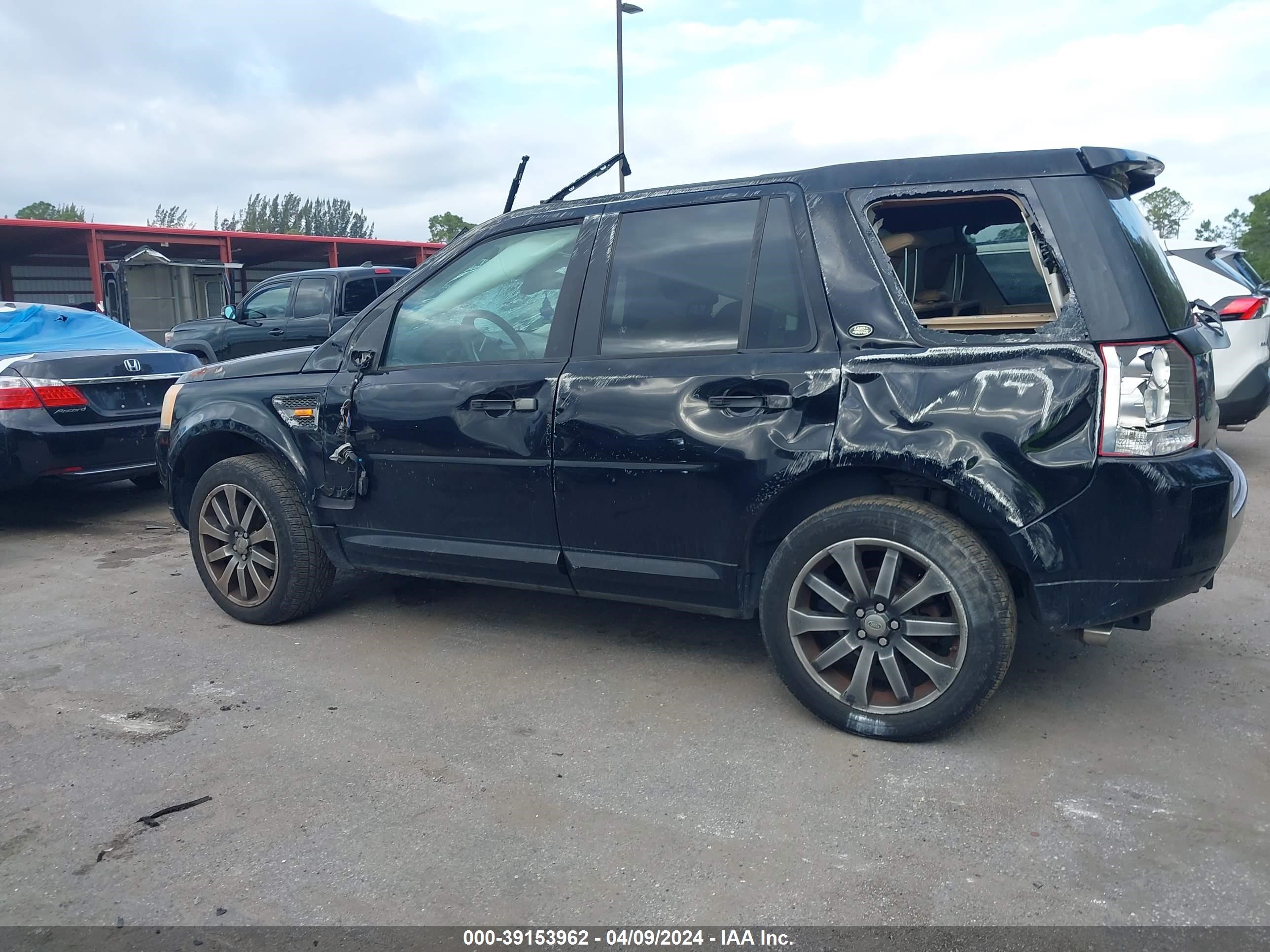 Photo 12 VIN: SALFT24N88H060522 - LAND ROVER LR2 