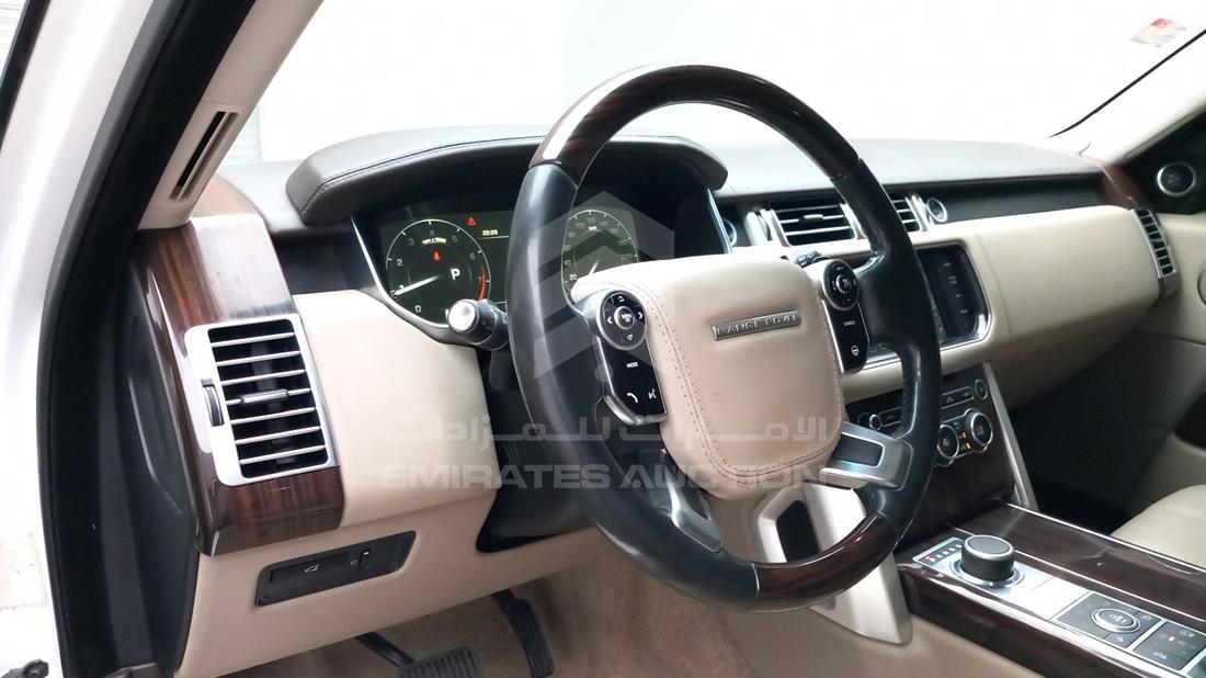 Photo 11 VIN: SALGA2DF3FA220010 - RANGE ROVER VOGUE 