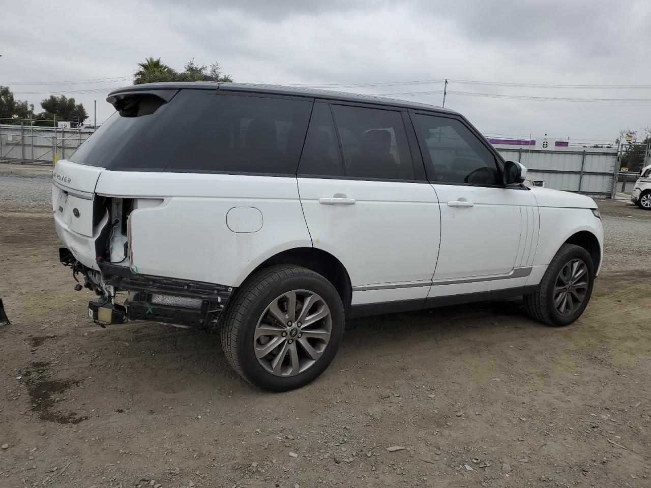 Photo 2 VIN: SALGR2KF0GA318716 - LAND ROVER RANGE ROVER 