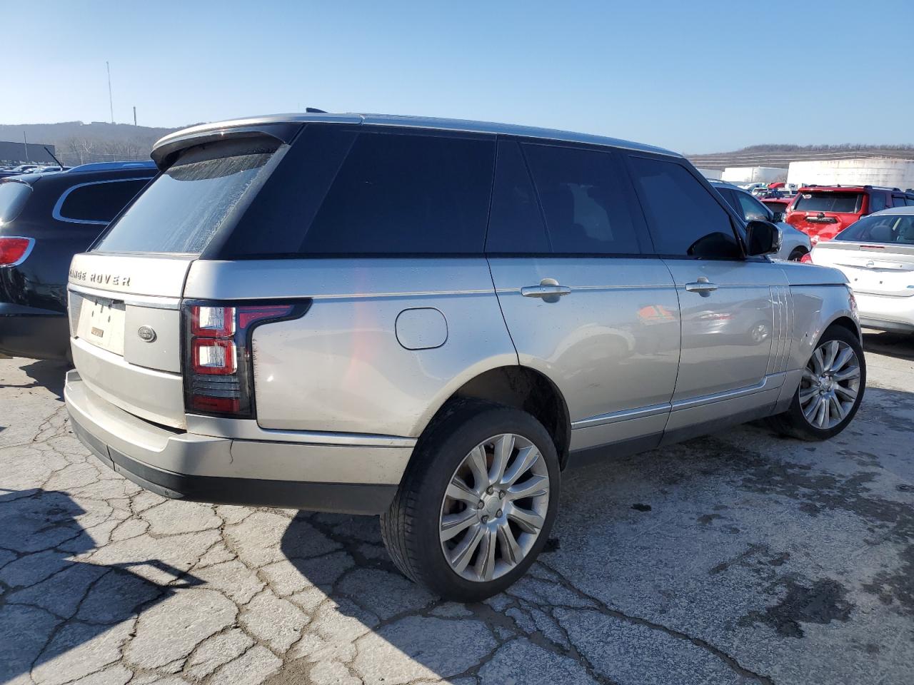 Photo 2 VIN: SALGS2FE3HA366072 - LAND ROVER RANGE ROVER 