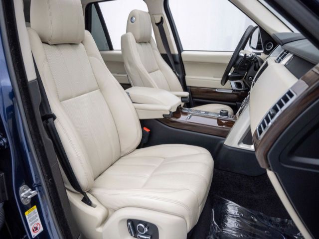 Photo 9 VIN: SALGS2FK3HA323132 - LAND ROVER RANGE ROVER 