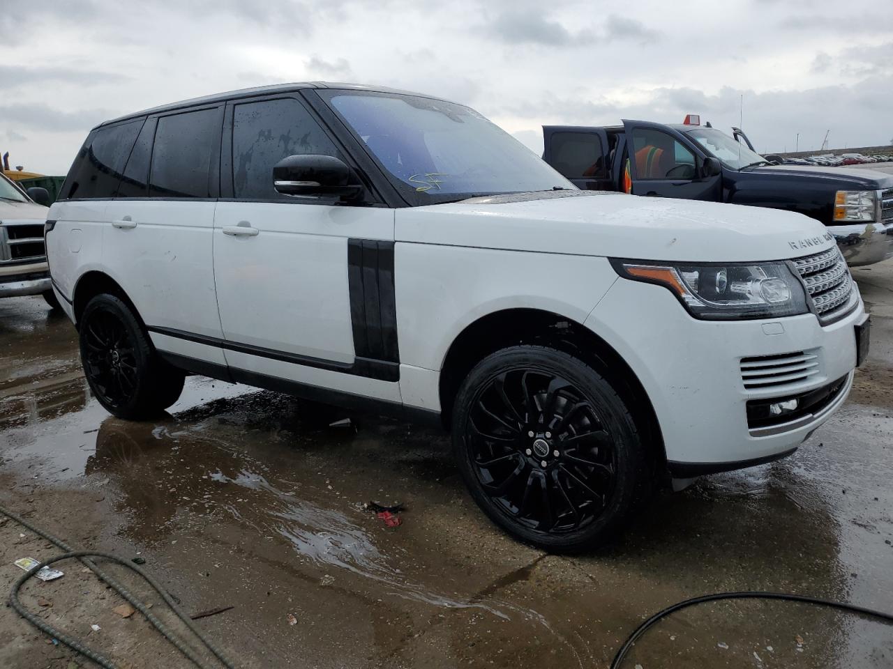 Photo 3 VIN: SALGS2FK9HA328903 - LAND-ROVER RANGE ROVER 