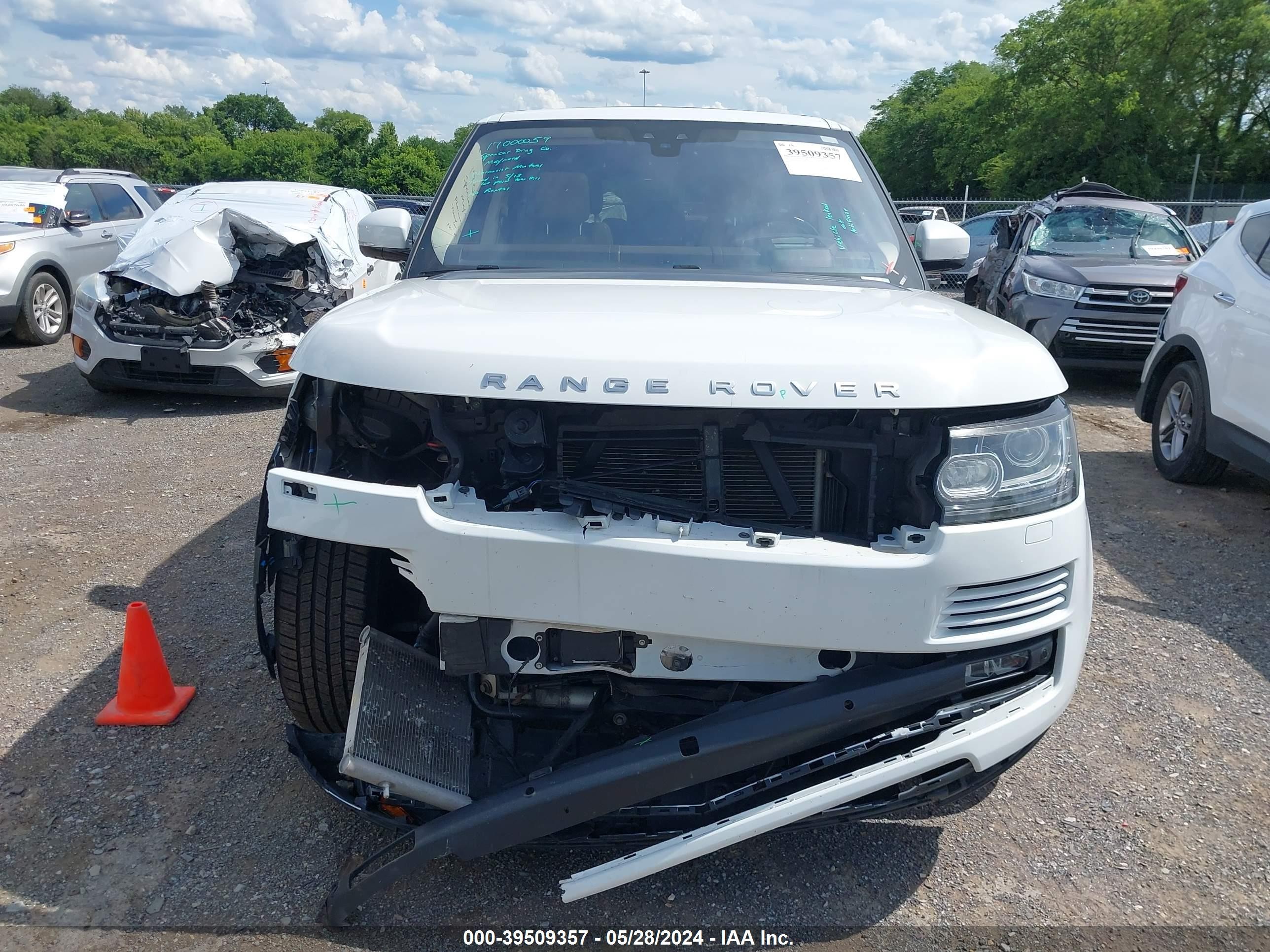 Photo 11 VIN: SALGS2FV4HA329080 - LAND ROVER RANGE ROVER 