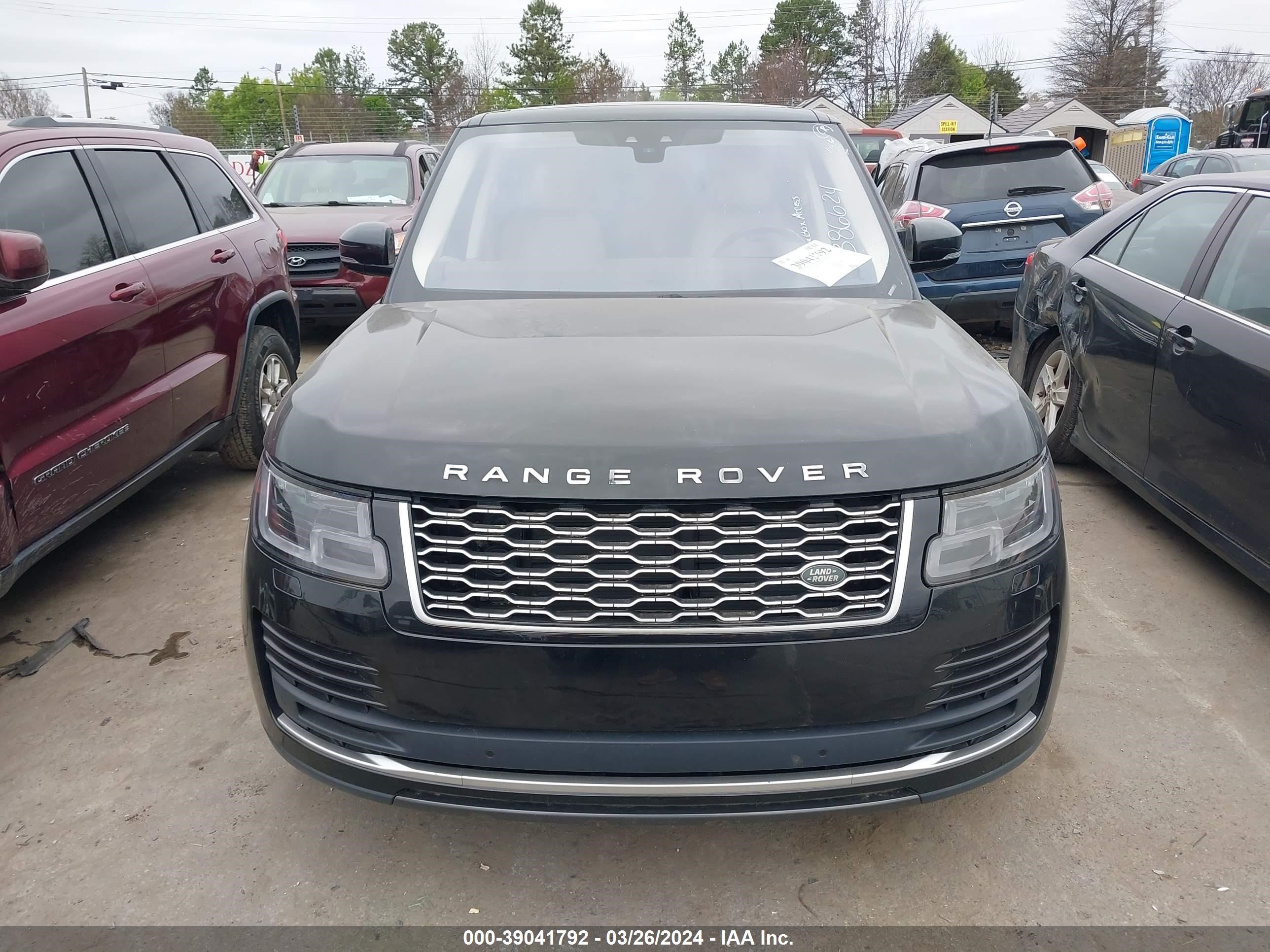 Photo 11 VIN: SALGS2RE4JA386624 - LAND ROVER RANGE ROVER 