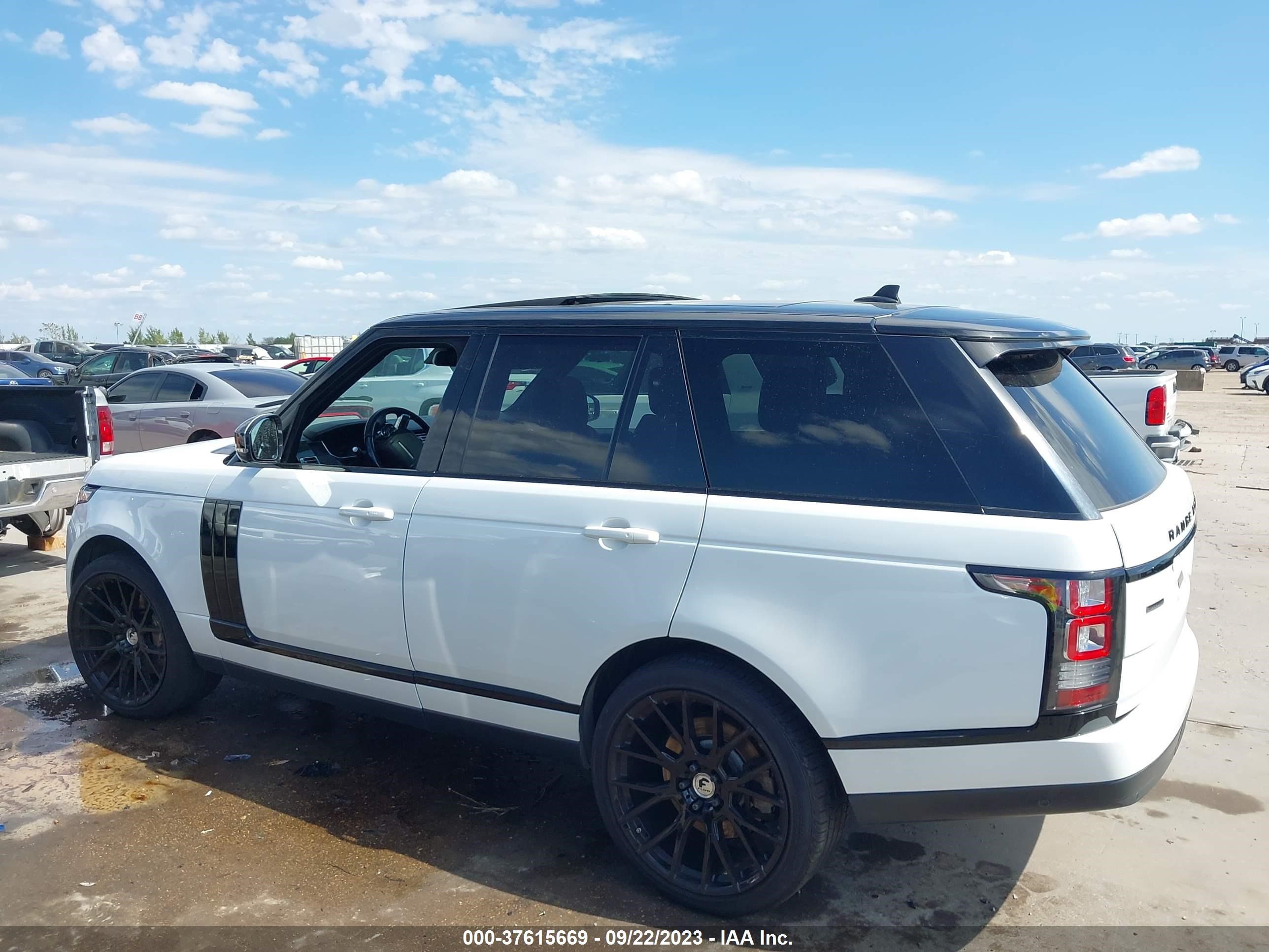 Photo 13 VIN: SALGS2TF6FA221800 - LAND ROVER RANGE ROVER 