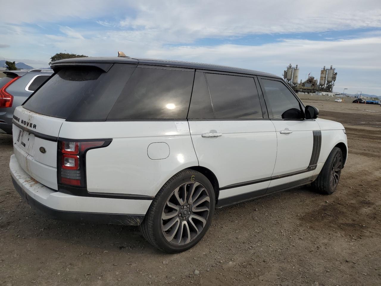 Photo 2 VIN: SALGV3TF1FA224973 - LAND ROVER RANGE ROVER 