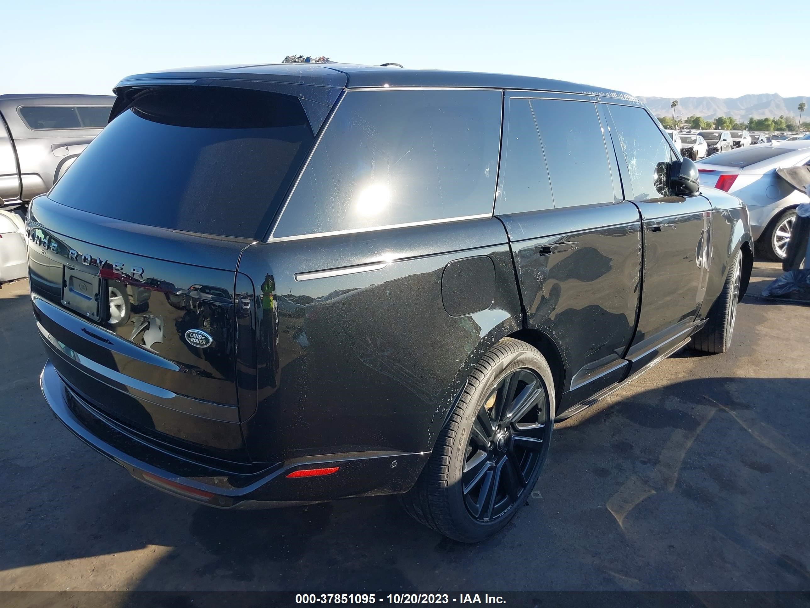 Photo 3 VIN: SALKP9E7XPA035723 - LAND ROVER RANGE ROVER 