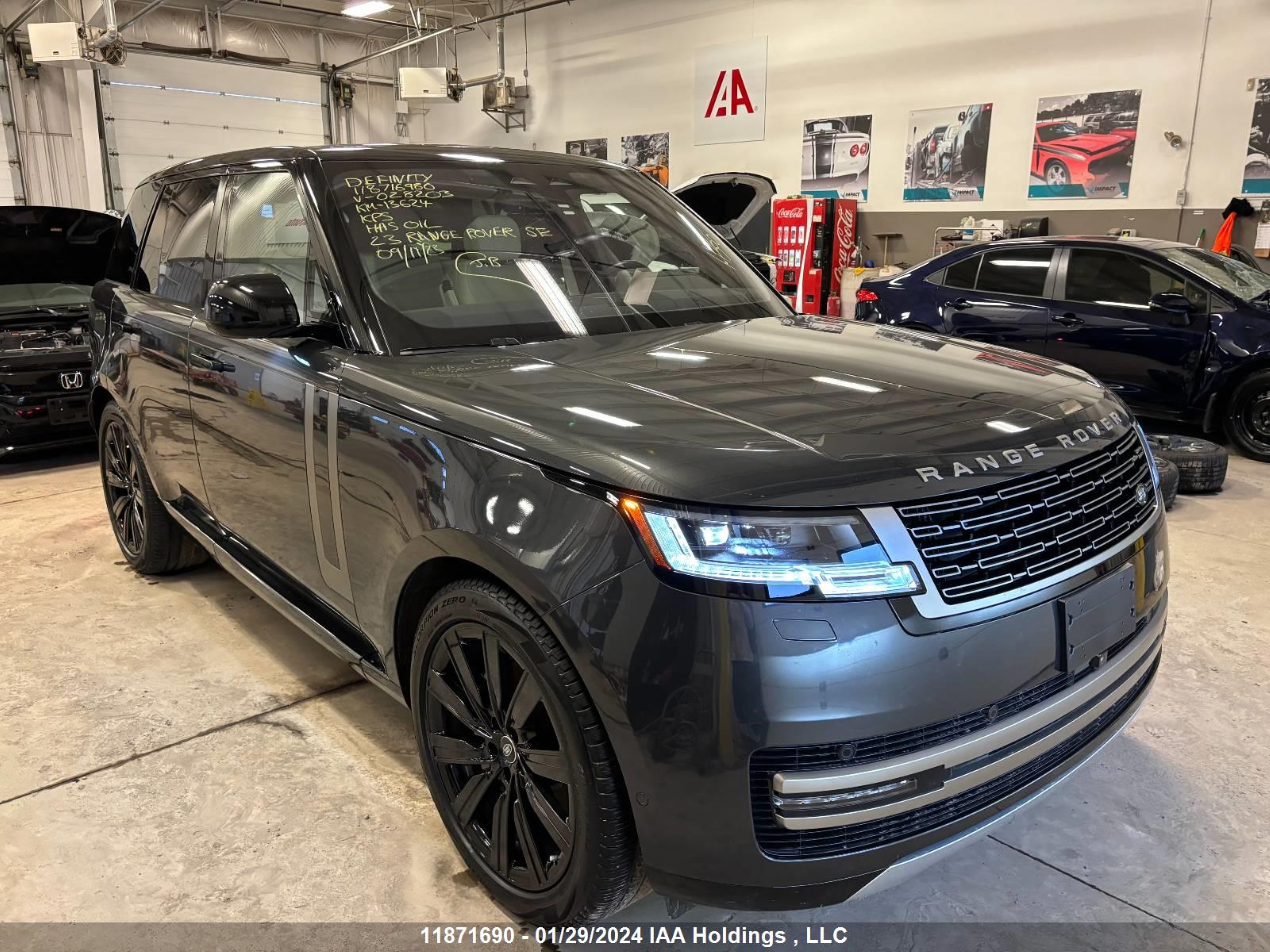 Photo 0 VIN: SALKP9FU9PA028203 - LAND ROVER RANGE ROVER 