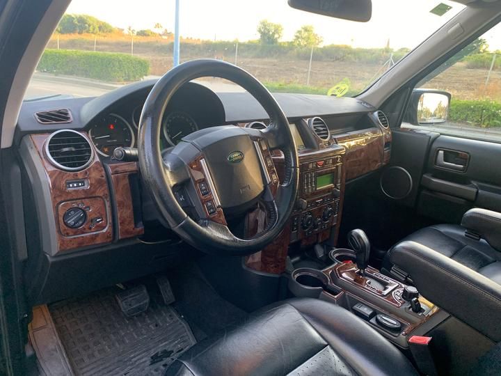 Photo 19 VIN: SALLAAA147A417107 - LAND-ROVER DISCOVERY 4X4 (FOUR WHEEL DRIVE). 