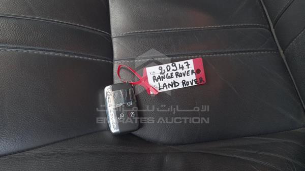 Photo 3 VIN: SALLAAAD4AA520947 - LAND ROVER LR4 