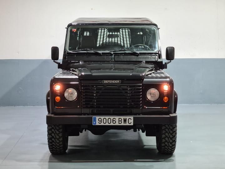 Photo 3 VIN: SALLDHM582A631530 - LAND ROVER DEFENDER 110 4X4 (FOUR WHEEL DRIVE). 