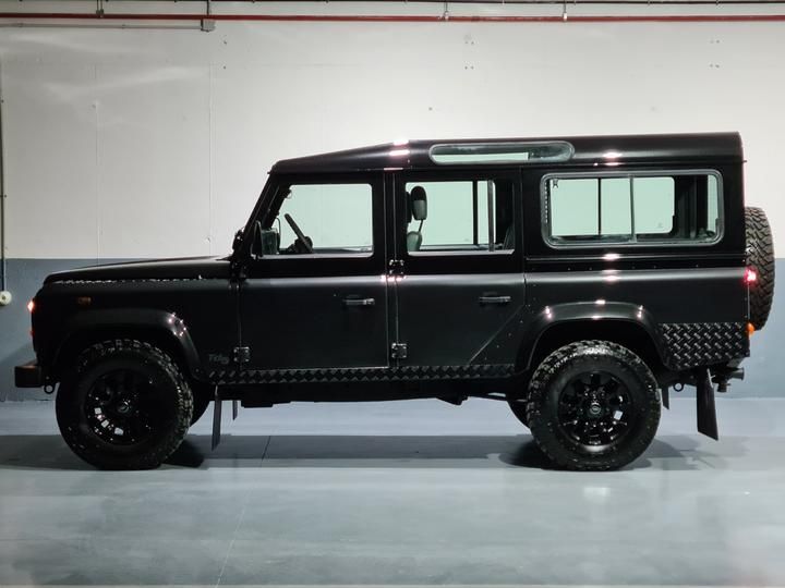 Photo 5 VIN: SALLDHM582A631530 - LAND ROVER DEFENDER 110 4X4 (FOUR WHEEL DRIVE). 