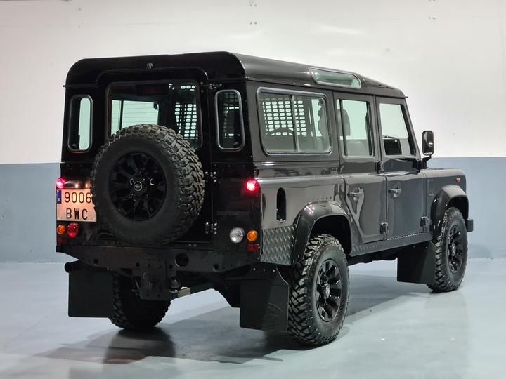 Photo 2 VIN: SALLDHM582A631530 - LAND ROVER DEFENDER 110 4X4 (FOUR WHEEL DRIVE). 