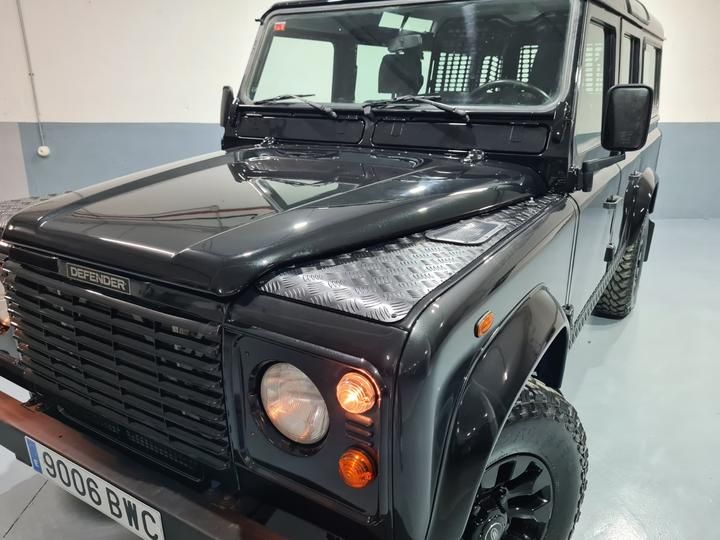 Photo 7 VIN: SALLDHM582A631530 - LAND ROVER DEFENDER 110 4X4 (FOUR WHEEL DRIVE). 