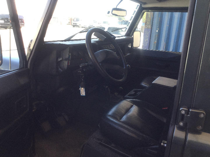 Photo 8 VIN: SALLDHM585A693975 - LAND ROVER DEFENDER STATION WAGON HARDTOP 