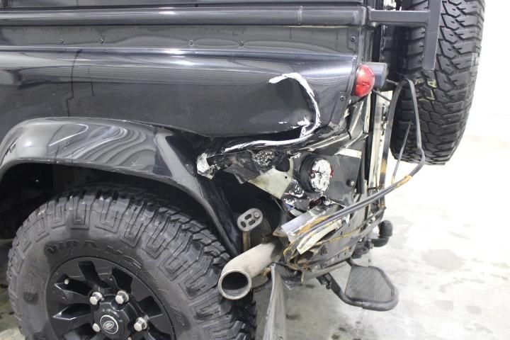 Photo 18 VIN: SALLDWBP8EA447243 - LAND ROVER DEFENDER STATION WAGON HARDTOP 