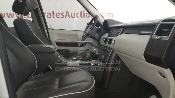 Photo 21 VIN: SALLMAMD4CA361866 - RANGE ROVER HSE 