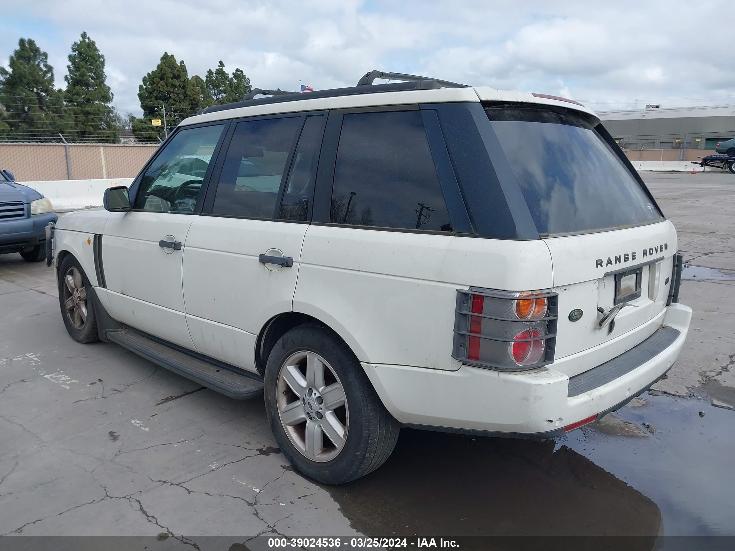 Photo 2 VIN: SALME11403A136713 - LAND ROVER RANGE ROVER 