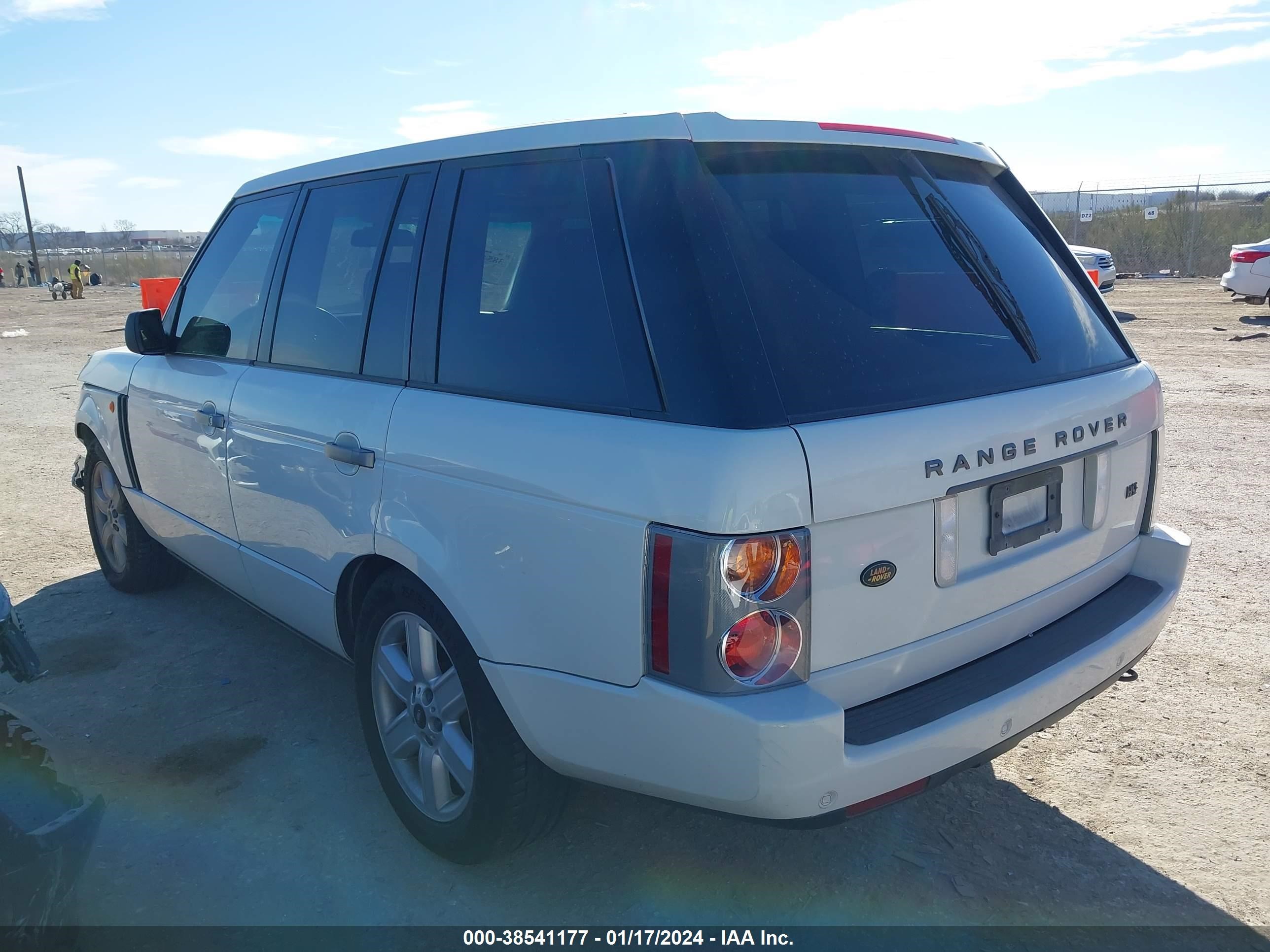 Photo 2 VIN: SALME11424A151716 - LAND ROVER RANGE ROVER 