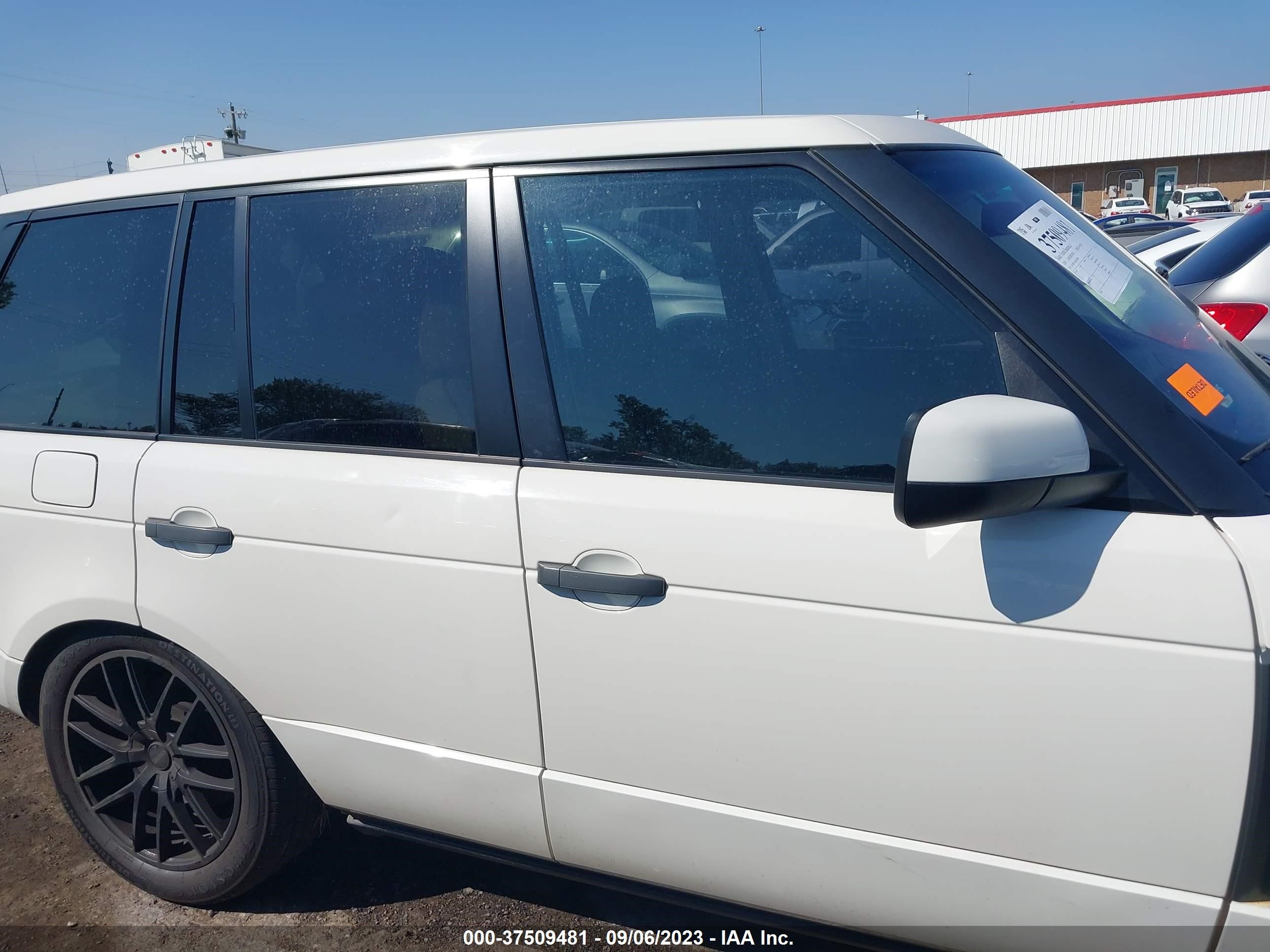 Photo 12 VIN: SALMF1D42AA309945 - LAND-ROVER RANGE ROVER 