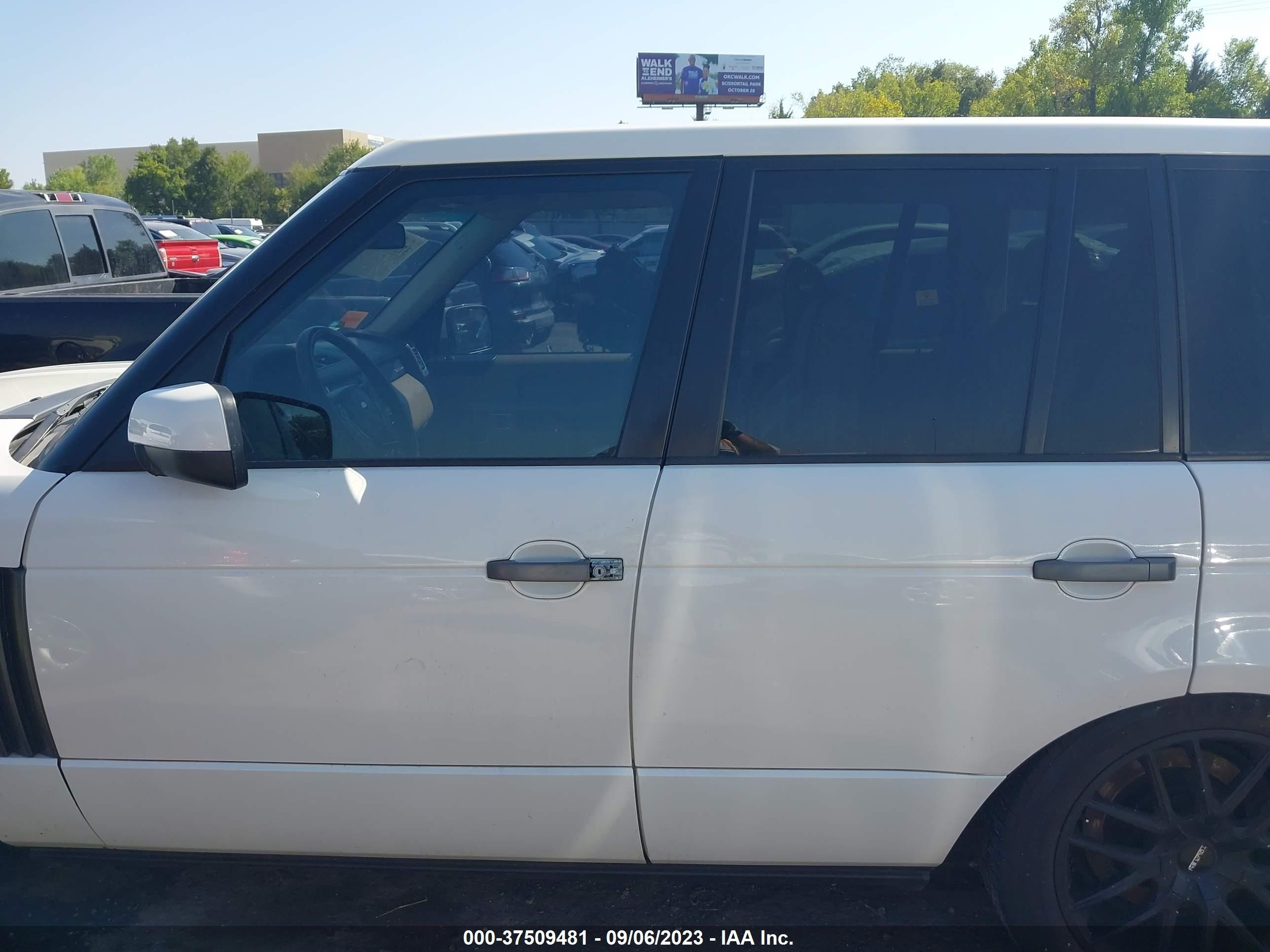 Photo 13 VIN: SALMF1D42AA309945 - LAND-ROVER RANGE ROVER 