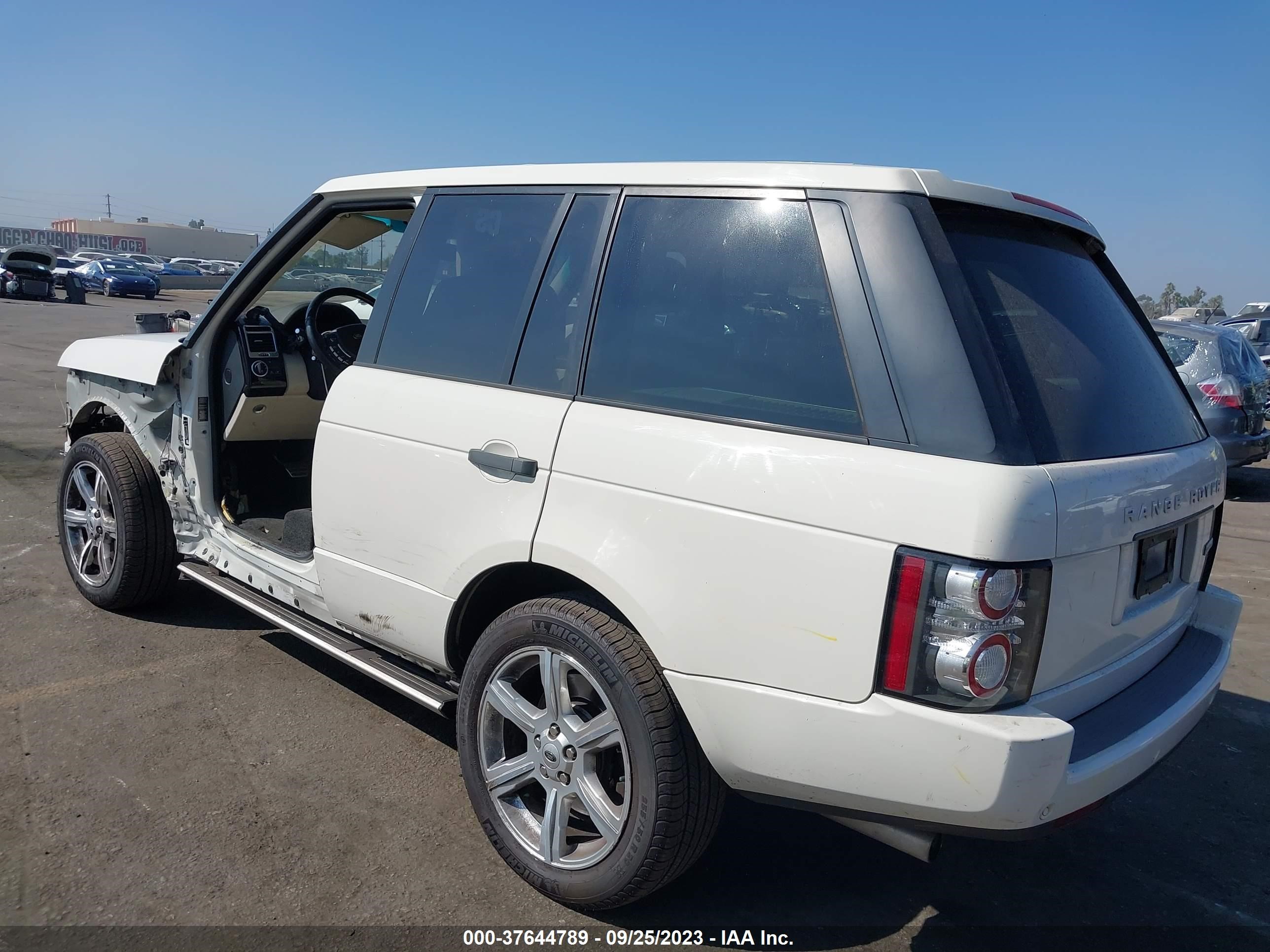 Photo 2 VIN: SALMP1E46AA316098 - LAND ROVER RANGE ROVER 