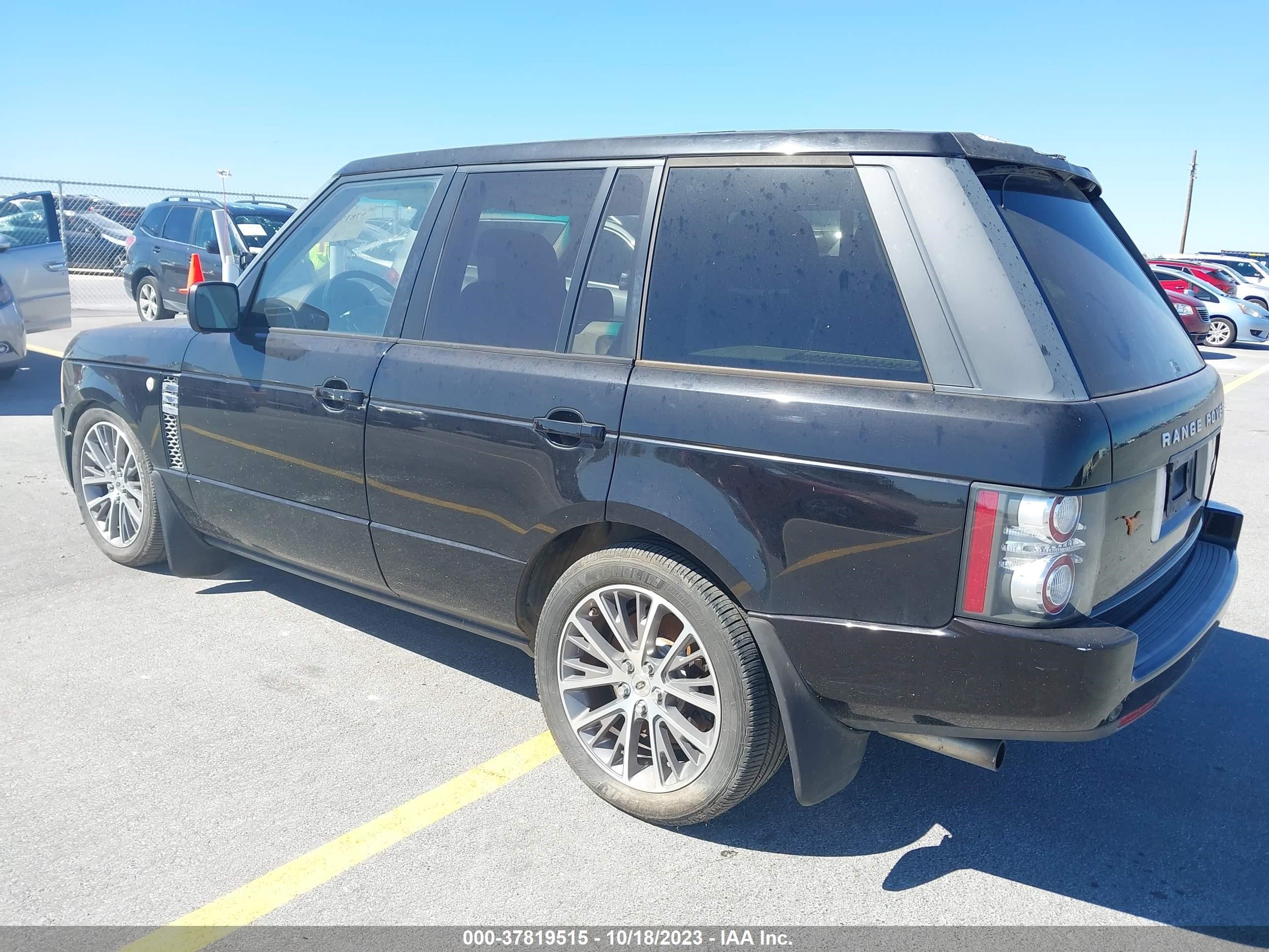 Photo 2 VIN: SALMP1E47BA332781 - LAND ROVER RANGE ROVER 