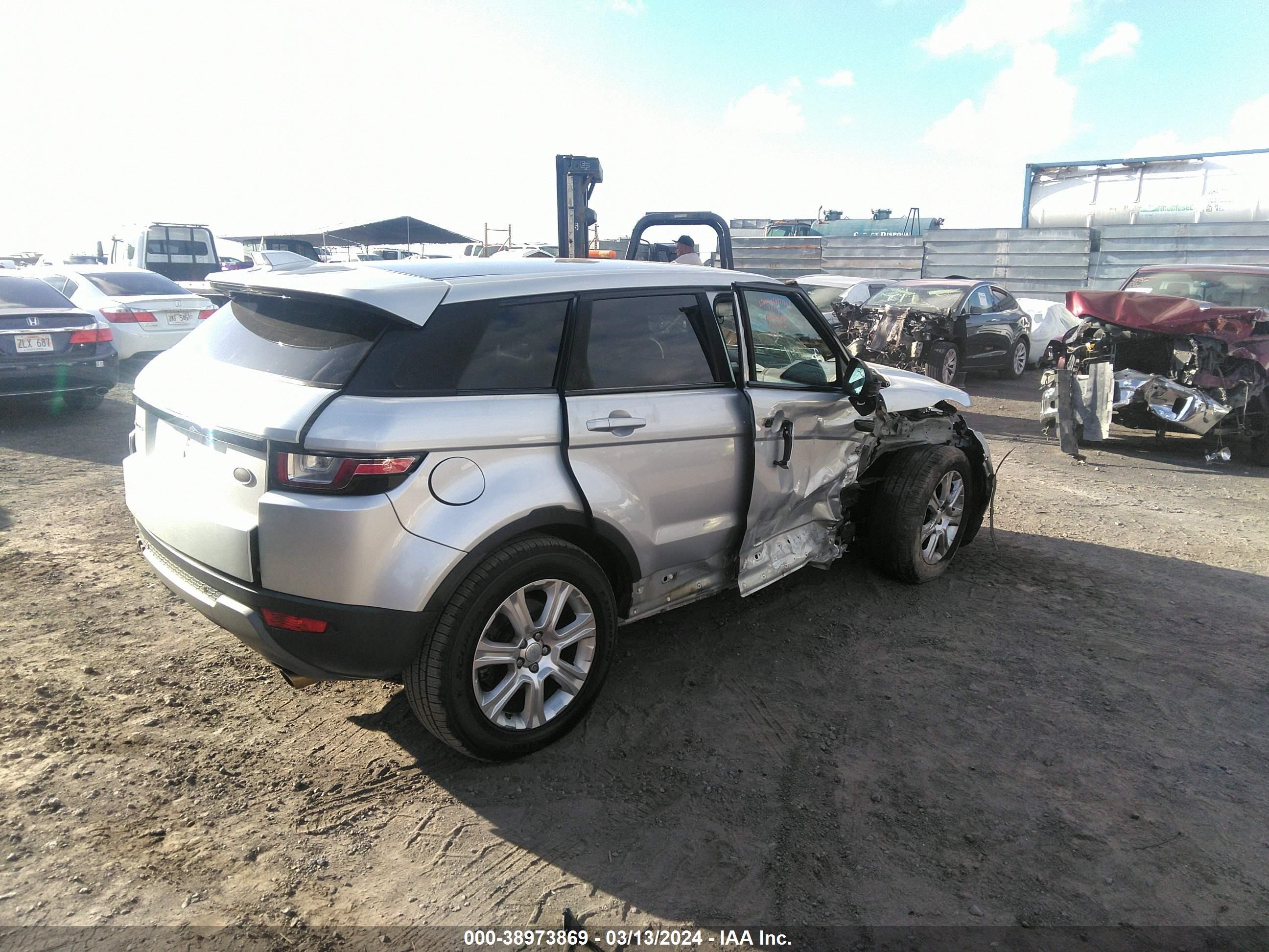 Photo 3 VIN: SALVP2BGXHH196462 - LAND ROVER RANGE ROVER EVOQUE 