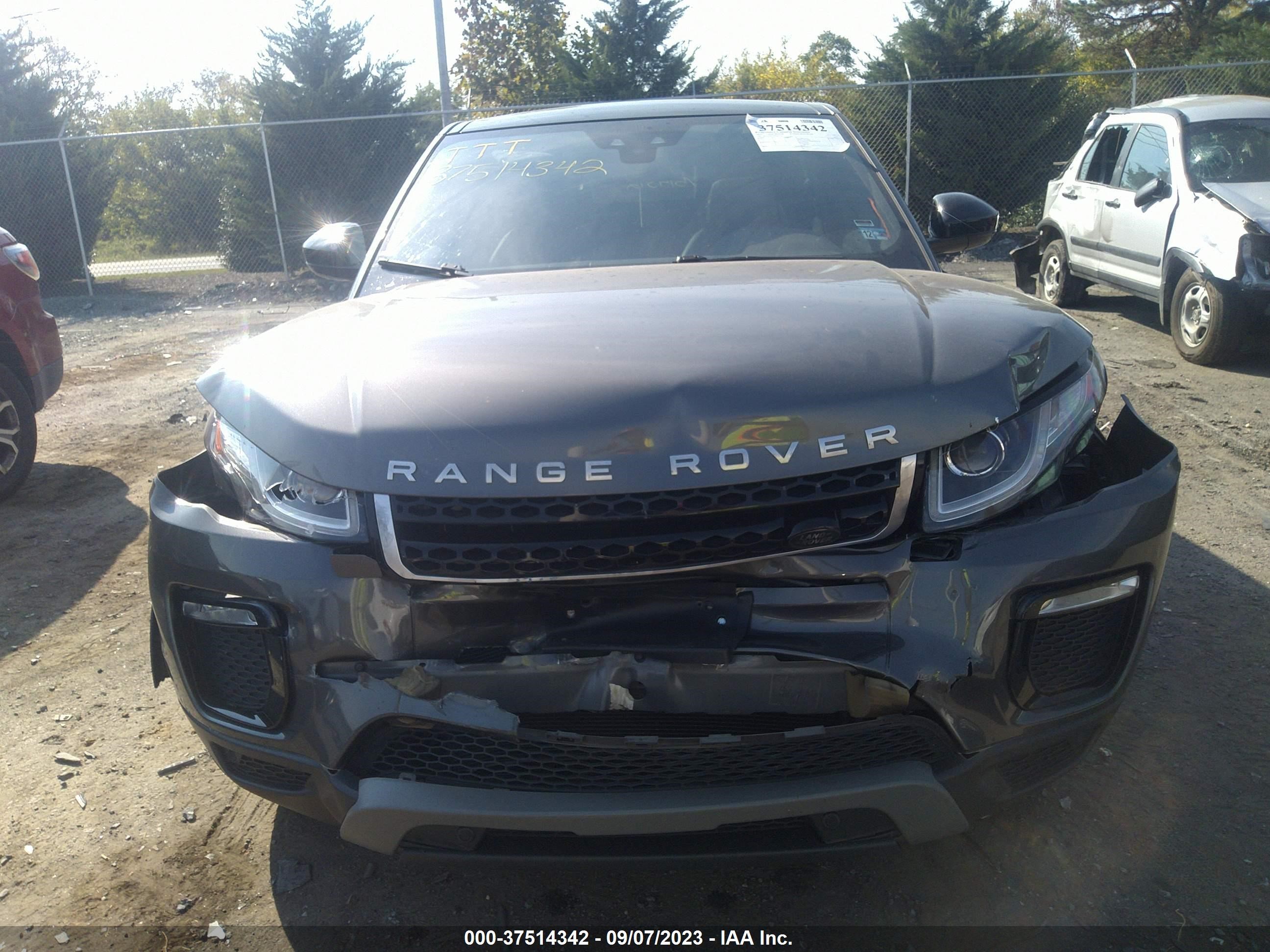 Photo 11 VIN: SALVP2RX1JH297112 - LAND ROVER RANGE ROVER EVOQUE 