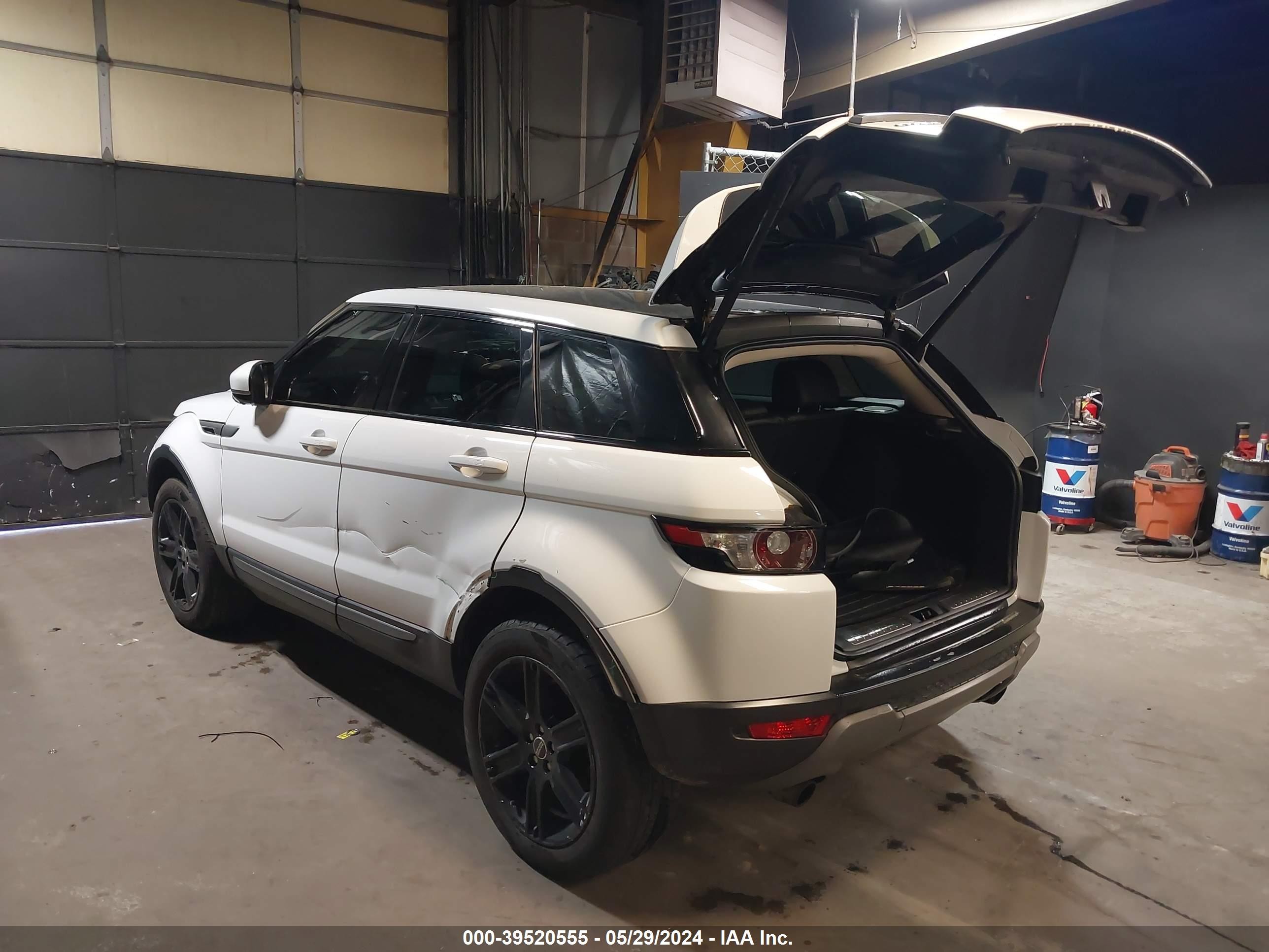 Photo 2 VIN: SALVR2BG0CH698951 - LAND ROVER RANGE ROVER EVOQUE 