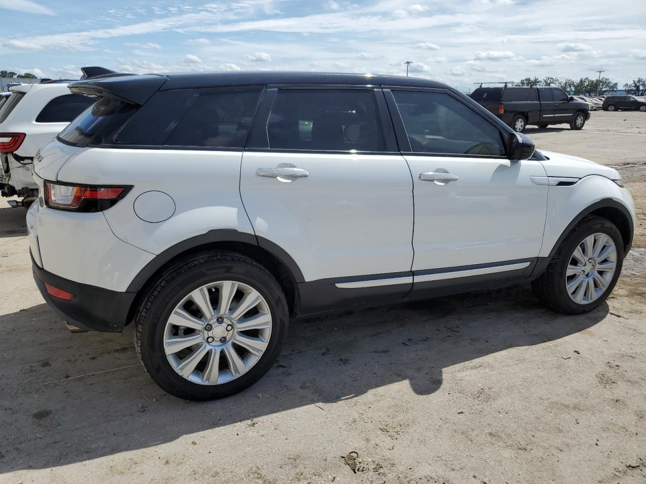 Photo 2 VIN: SALVR2BG3GH105668 - LAND ROVER RANGE ROVER 