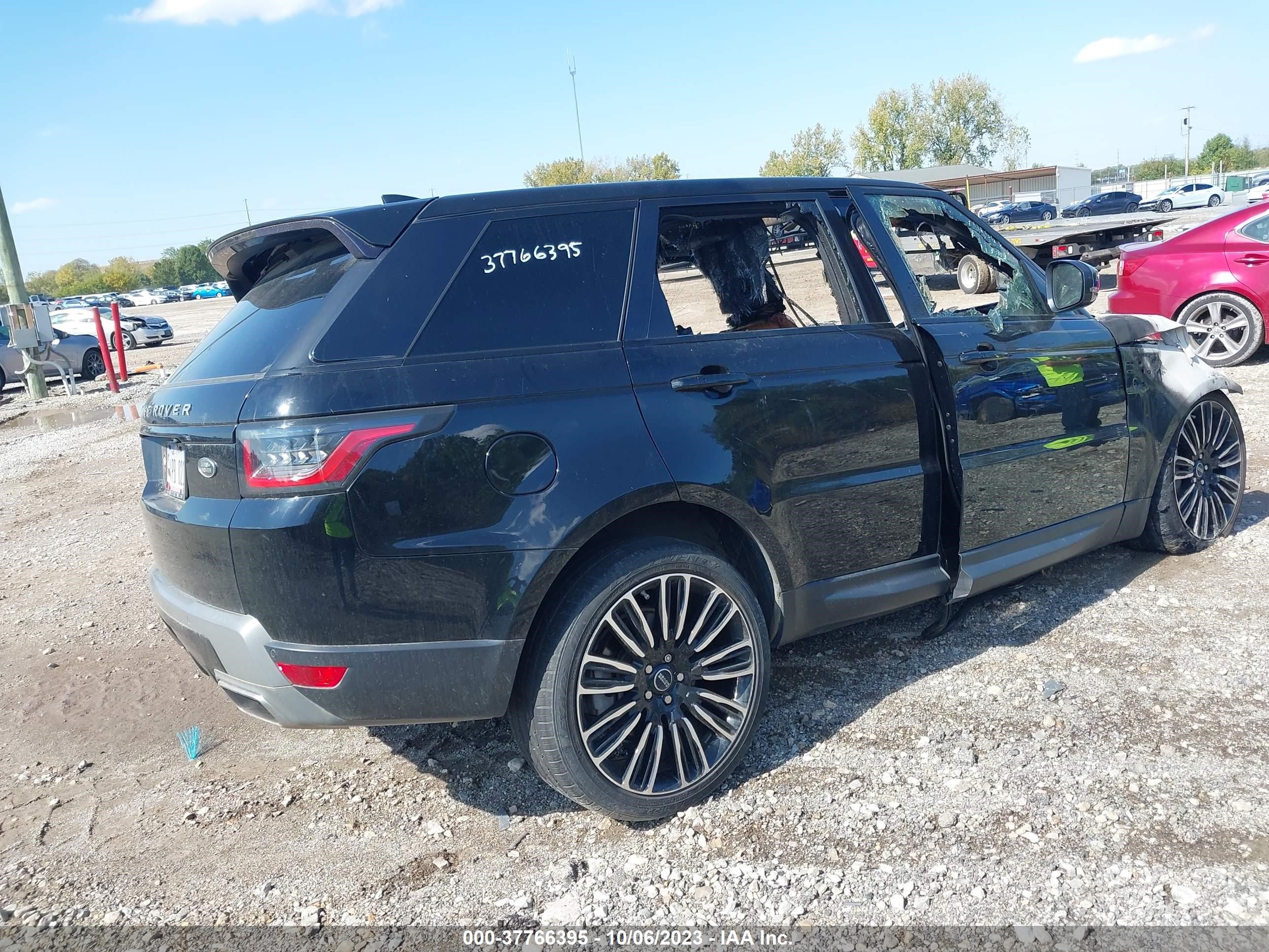 Photo 3 VIN: SALWG2RV6JA400147 - LAND ROVER RANGE ROVER SPORT 