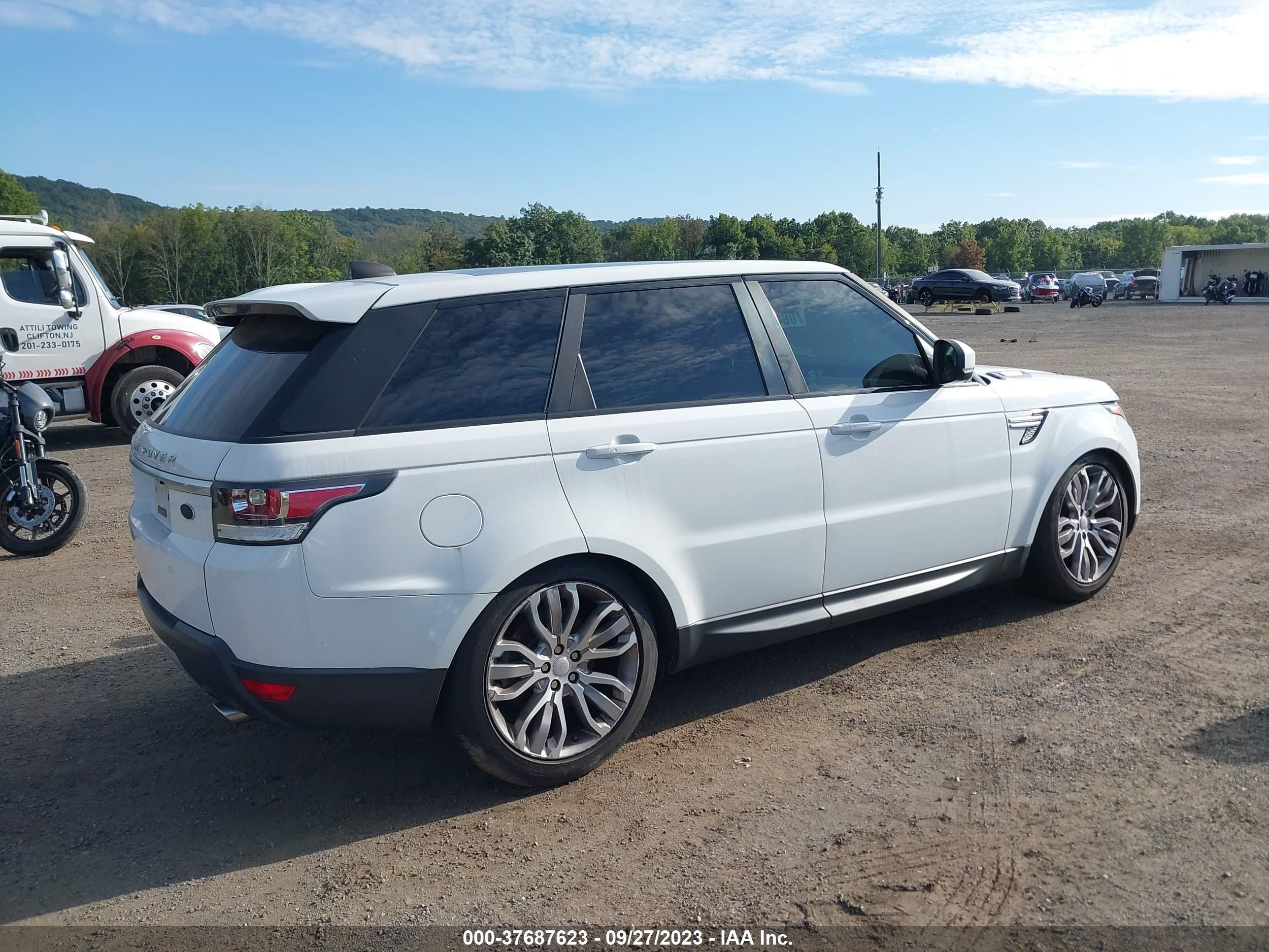 Photo 3 VIN: SALWR2FV2HA131363 - LAND ROVER RANGE ROVER SPORT 