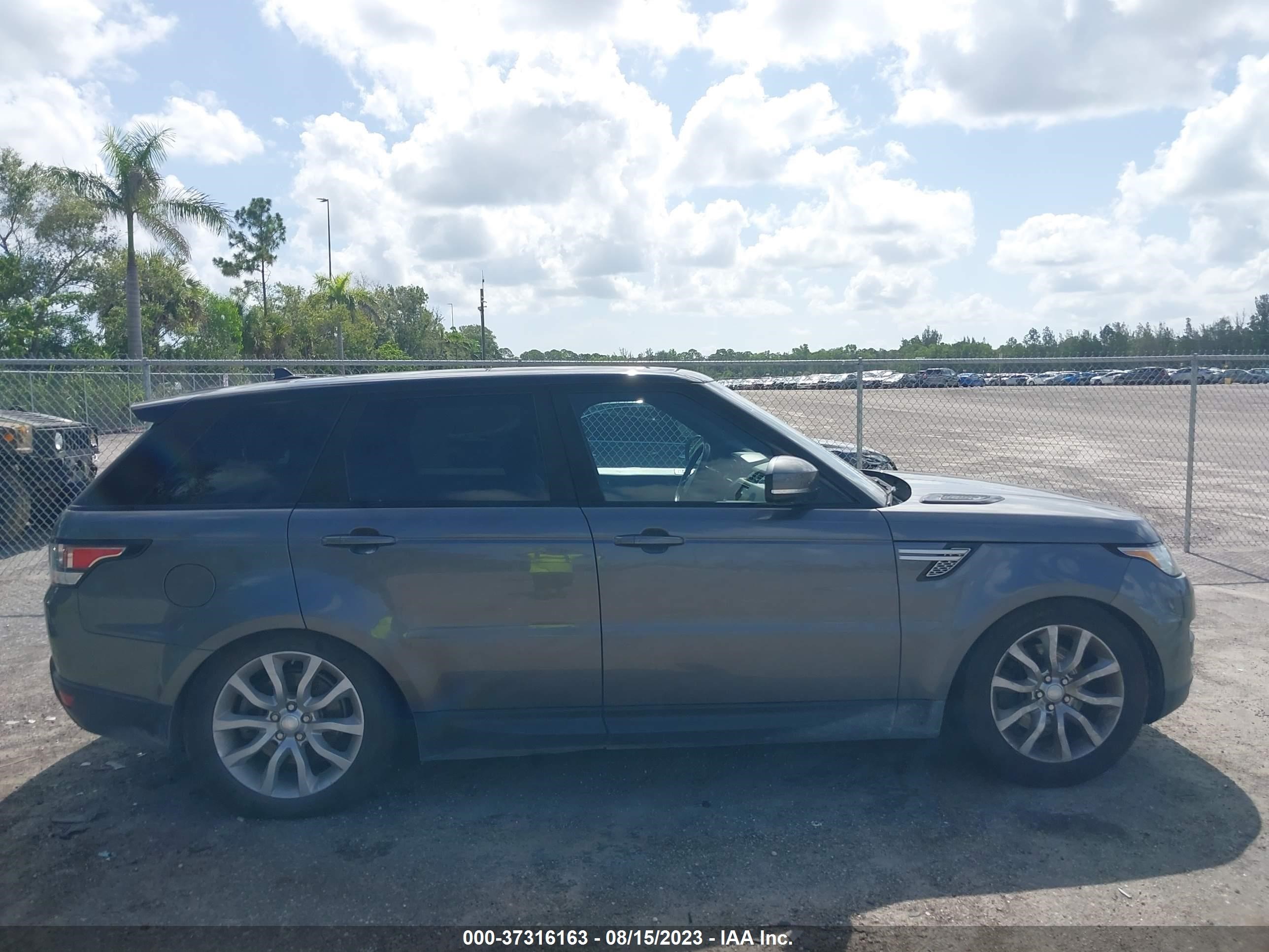 Photo 13 VIN: SALWR2KFXGA643031 - LAND ROVER RANGE ROVER SPORT 