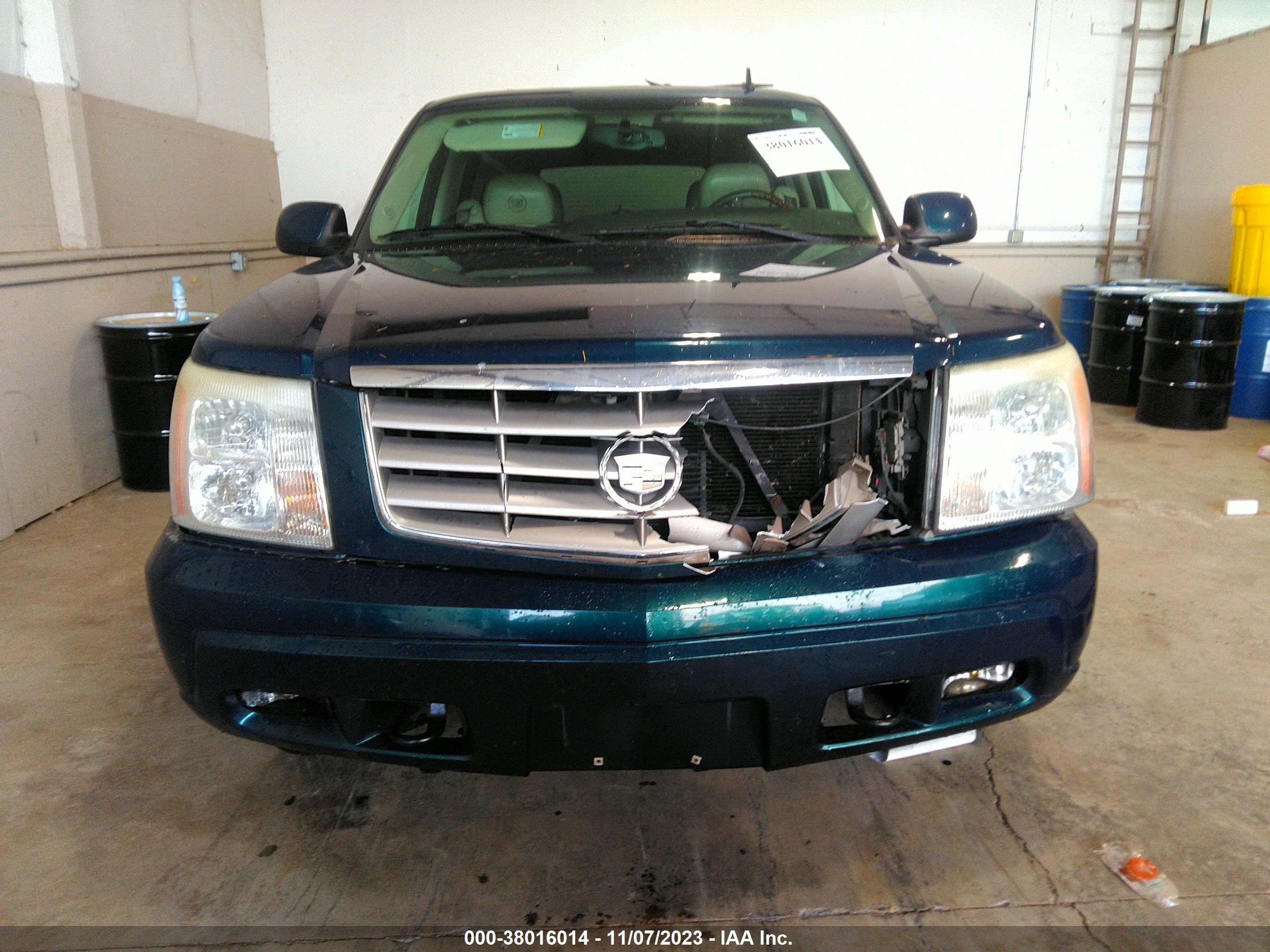 Photo 11 VIN: SALWR2PF6GA118489 - CADILLAC ESCALADE 