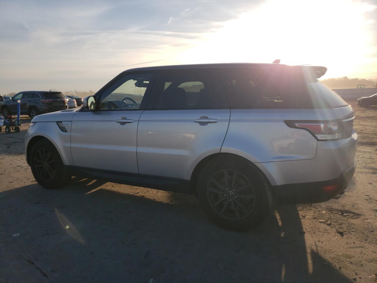 Photo 1 VIN: SALWR2VF0GA649500 - LAND ROVER RANGE ROVER 