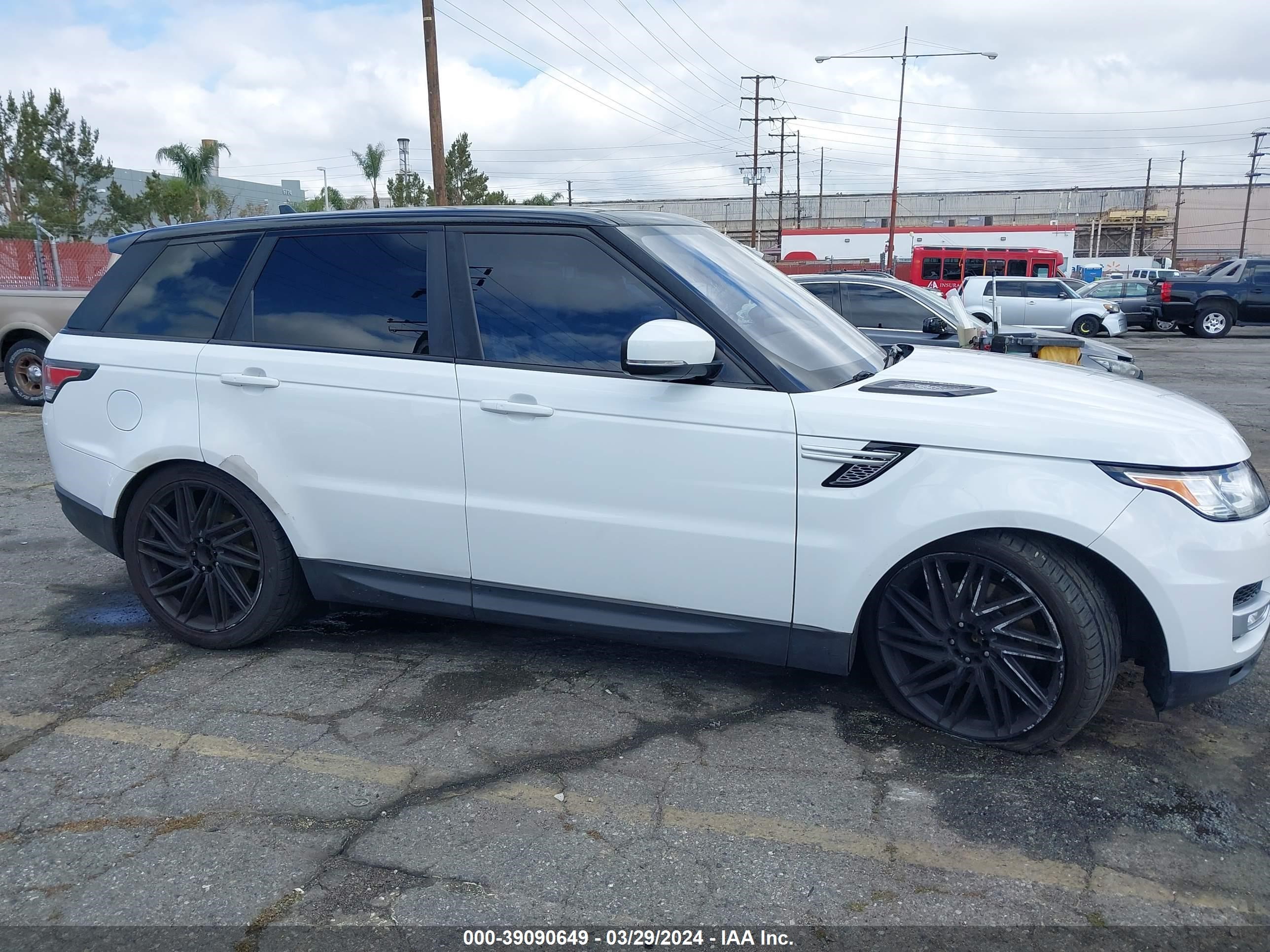 Photo 11 VIN: SALWR2VF4GA635700 - LAND ROVER RANGE ROVER SPORT 