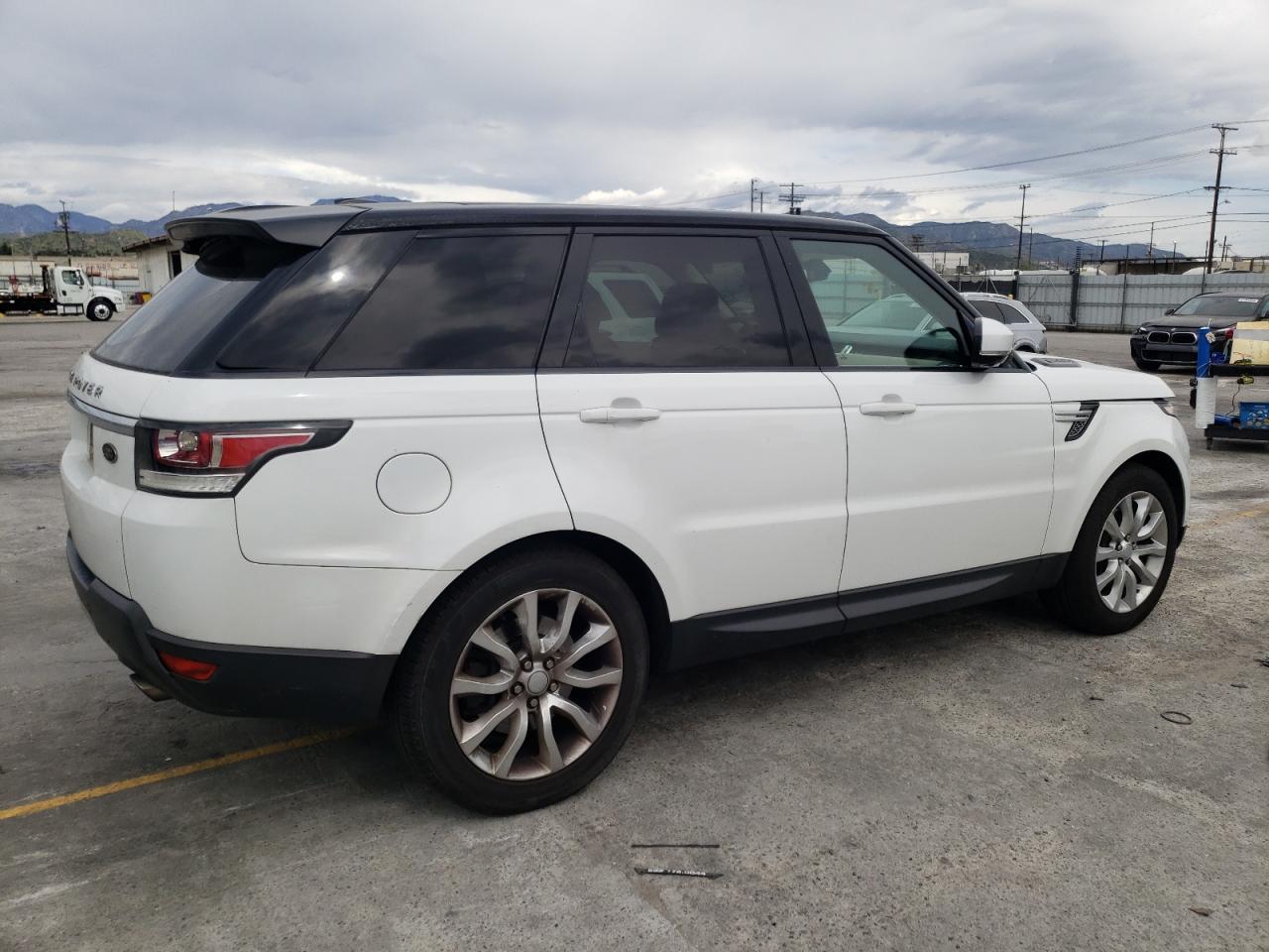 Photo 2 VIN: SALWR2WF7EA335550 - LAND ROVER RANGE ROVER 