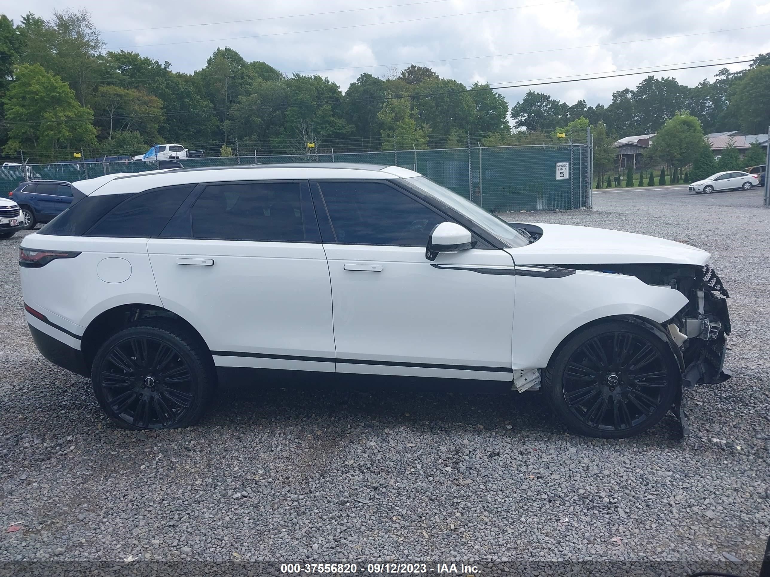 Photo 11 VIN: SALYB2RV9JA726807 - LAND ROVER RANGE ROVER VELAR 