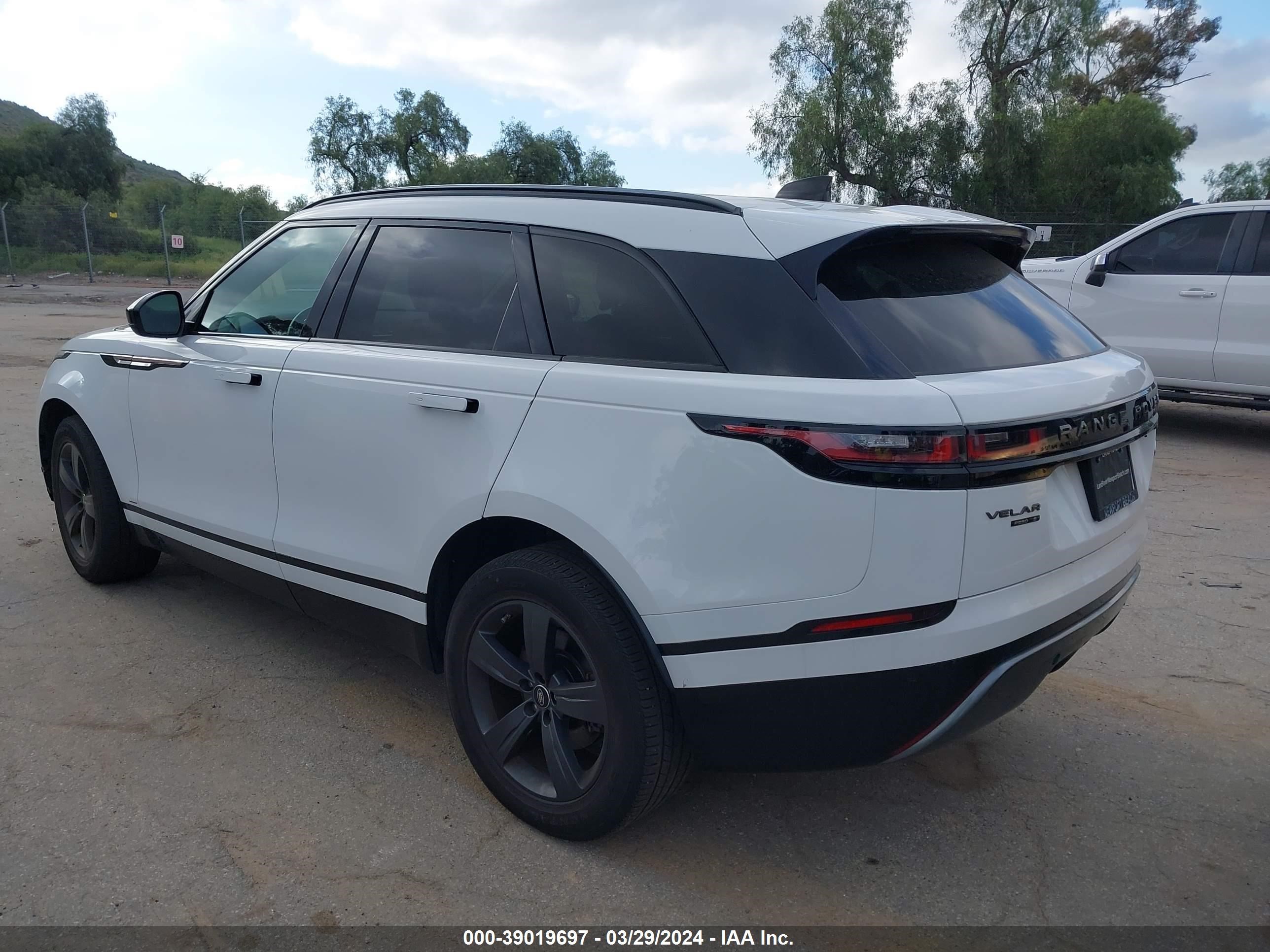 Photo 2 VIN: SALYK2EX2LA286696 - LAND ROVER RANGE ROVER VELAR 