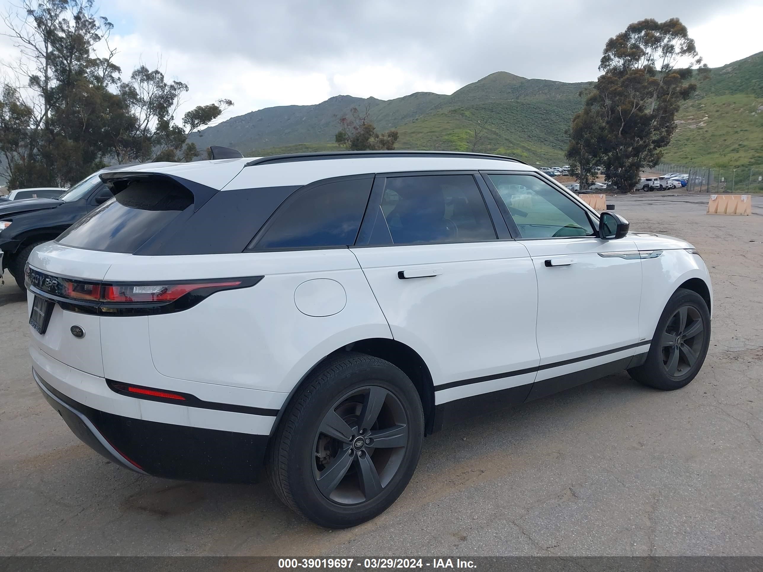 Photo 3 VIN: SALYK2EX2LA286696 - LAND ROVER RANGE ROVER VELAR 