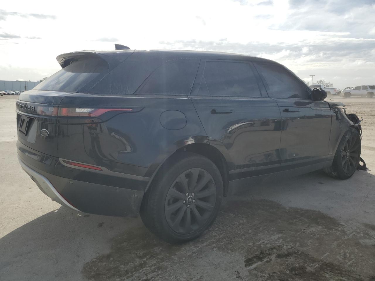 Photo 2 VIN: SALYL2RXXJA774590 - LAND ROVER RANGE ROVER 