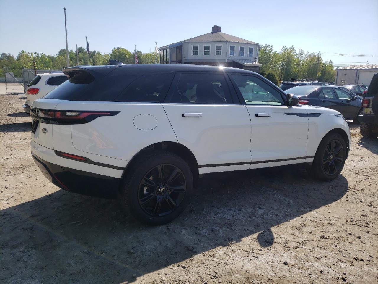 Photo 2 VIN: SALYT2EX7NA331843 - LAND ROVER RANGE ROVER 