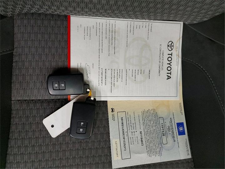 Photo 4 VIN: SB1MS3JE80E391025 - TOYOTA AURIS 