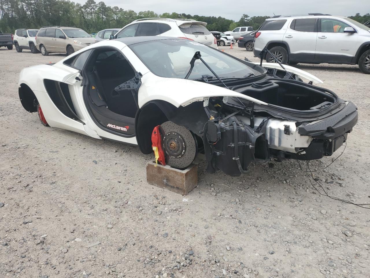 Photo 3 VIN: SBM11AAA4CW000204 - MCLAREN MP4-12C 