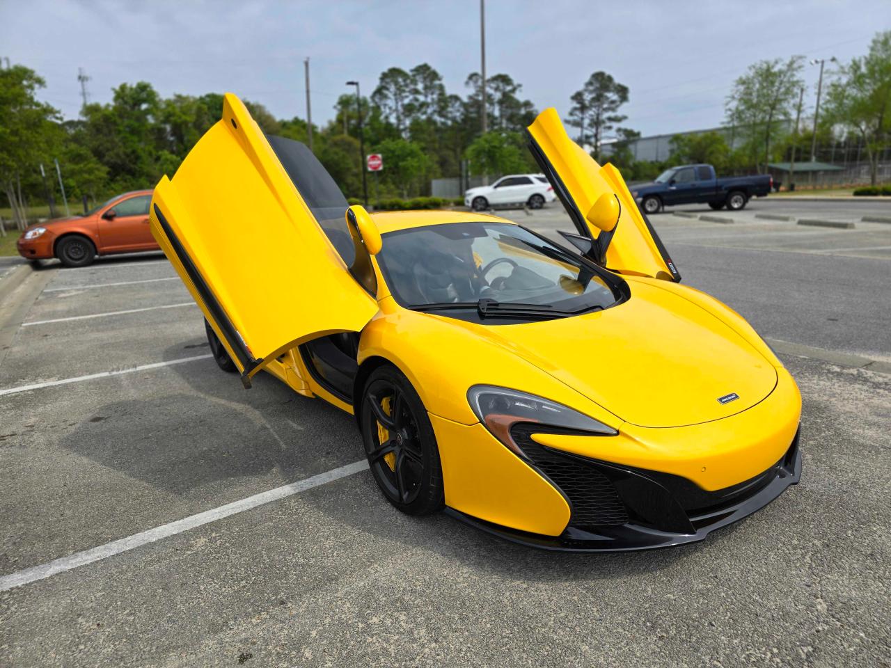 Photo 5 VIN: SBM11DAA4FW004792 - MCLAREN 650S 