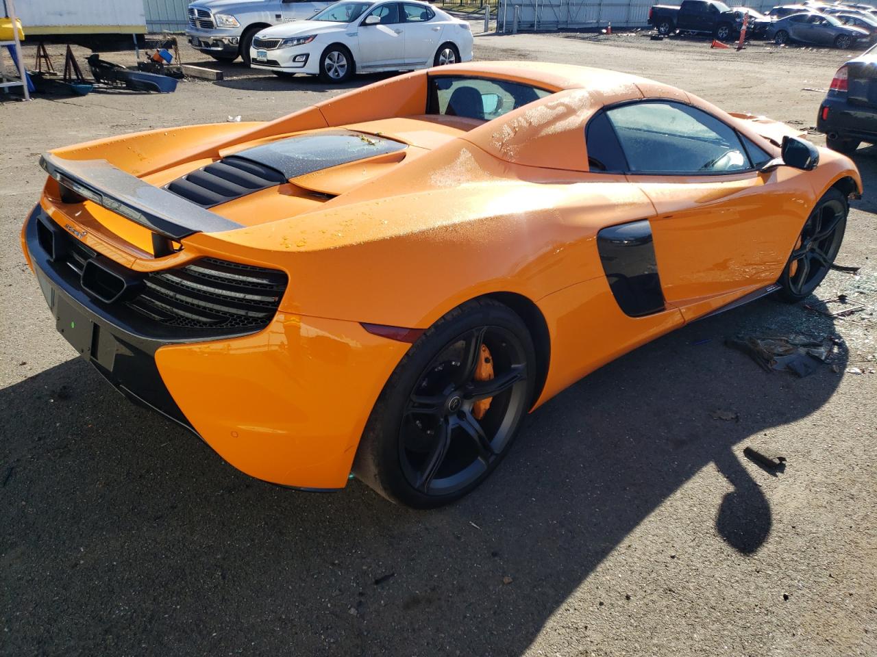 Photo 2 VIN: SBM11FAA4FW005016 - MCLAREN 650S 