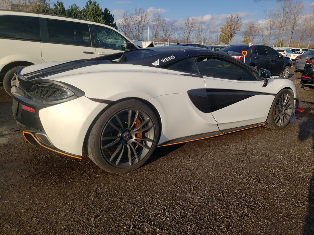 Photo 2 VIN: SBM13DAA7HW003486 - MCLAREN 570S 