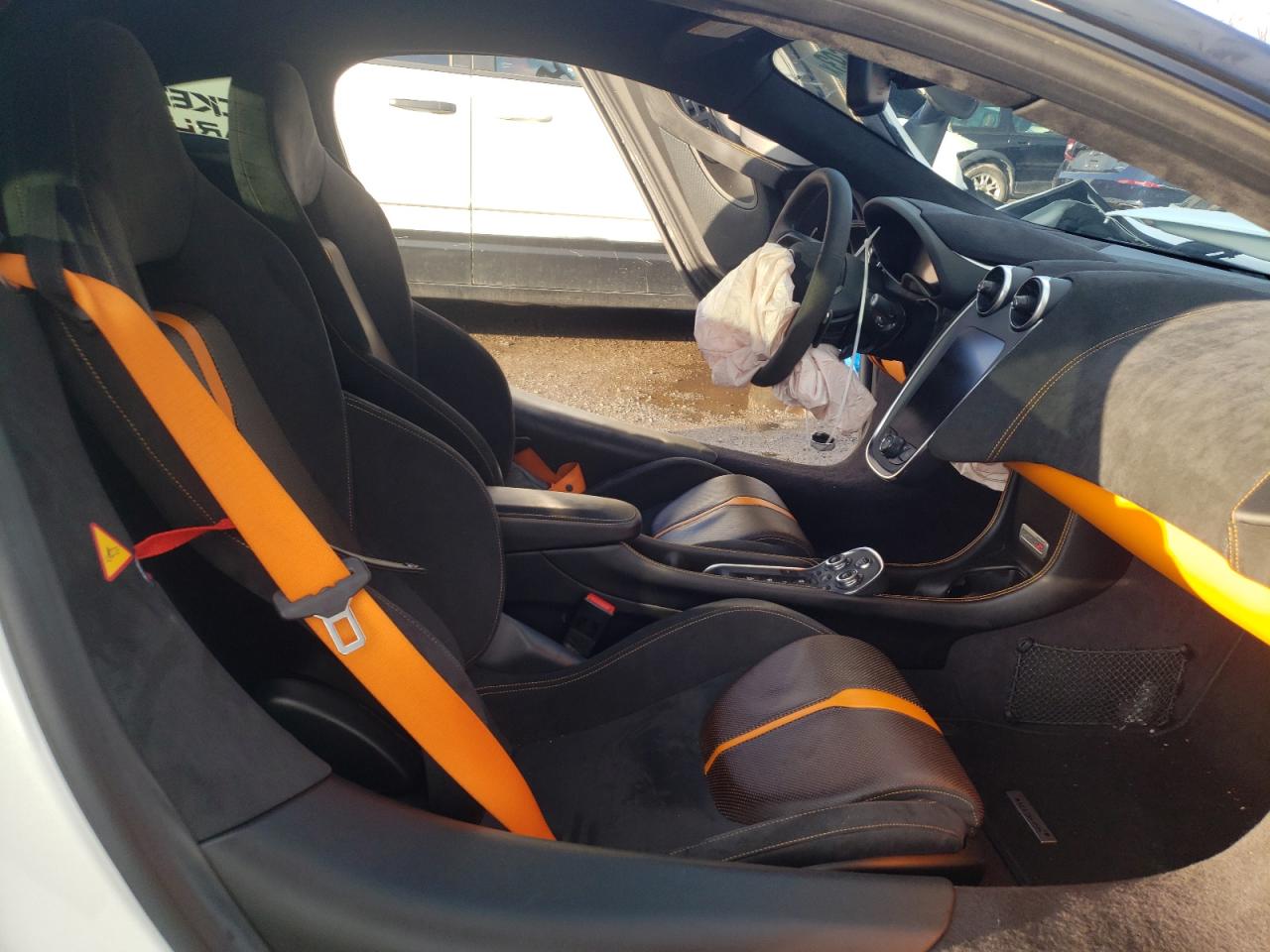 Photo 9 VIN: SBM13DAA7HW003486 - MCLAREN 570S 